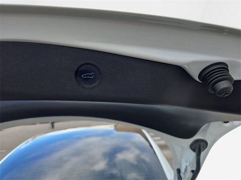 Used 2022 Tesla Model 3 Performance image 16