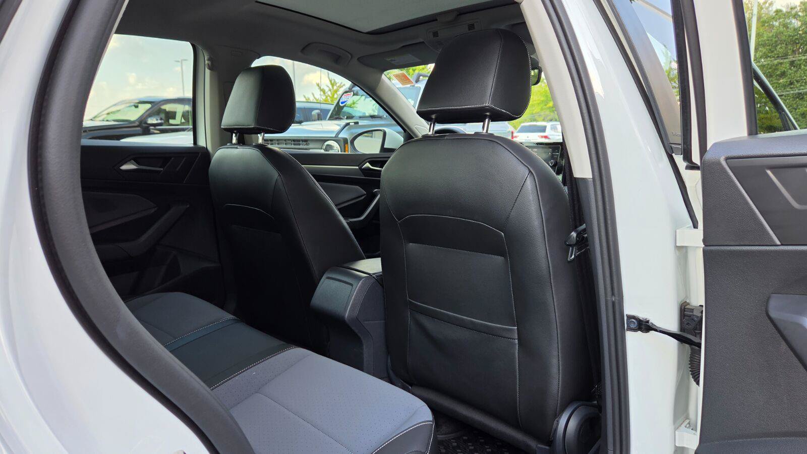 Certified 2026 Volkswagen Jetta SE FWD image 50