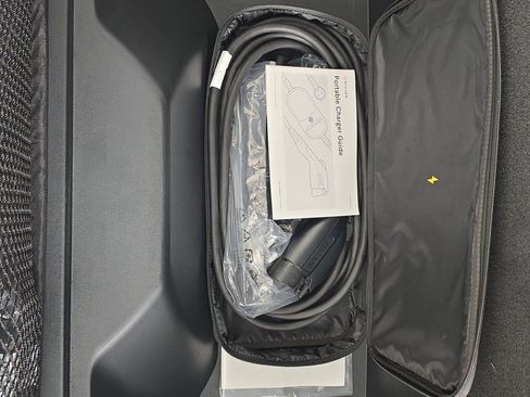 Used 2024 Rivian R1S Adventure AWD/4WD image 14