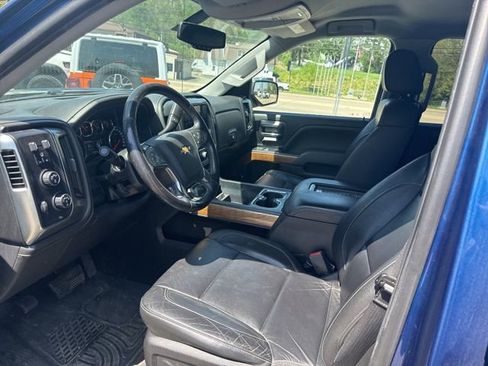 Used 2018 Chevrolet Silverado 1500 LTZ w/ Sport Package image 9