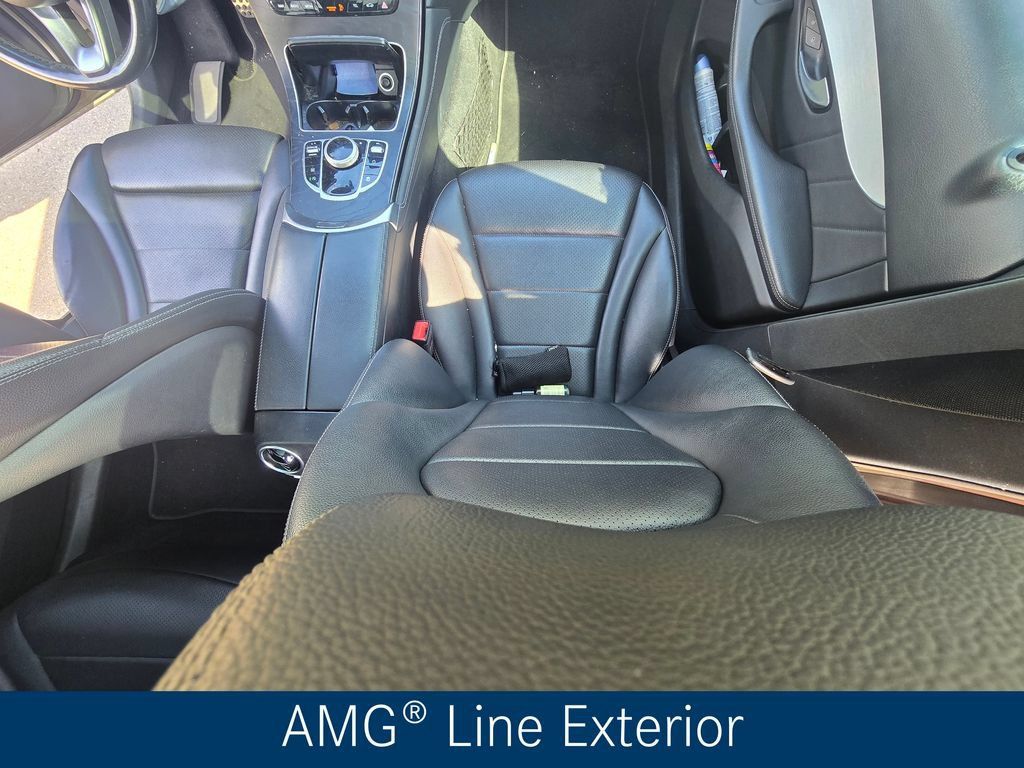 Used 2019 Mercedes-Benz GLC 300 4MATIC image 16