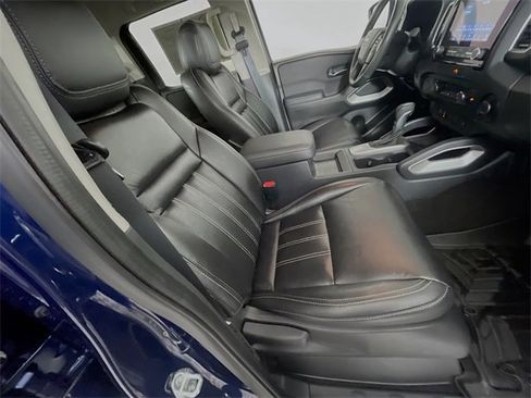 Used 2022 Nissan Frontier SV image 28