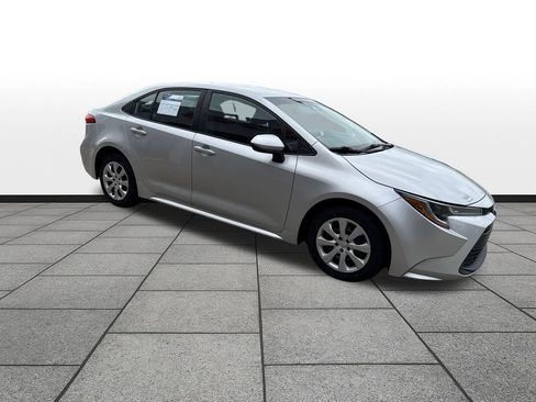 Used 2024 Toyota Corolla LE FWD image 7