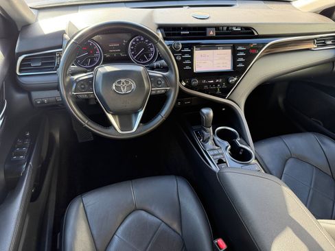 Used 2018 Toyota Camry XLE FWD image 15