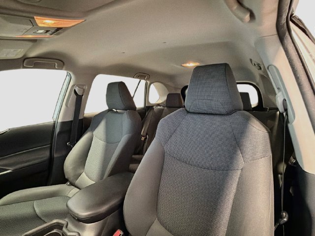 Certified 2021 Toyota RAV4 LE AWD/4WD image 18