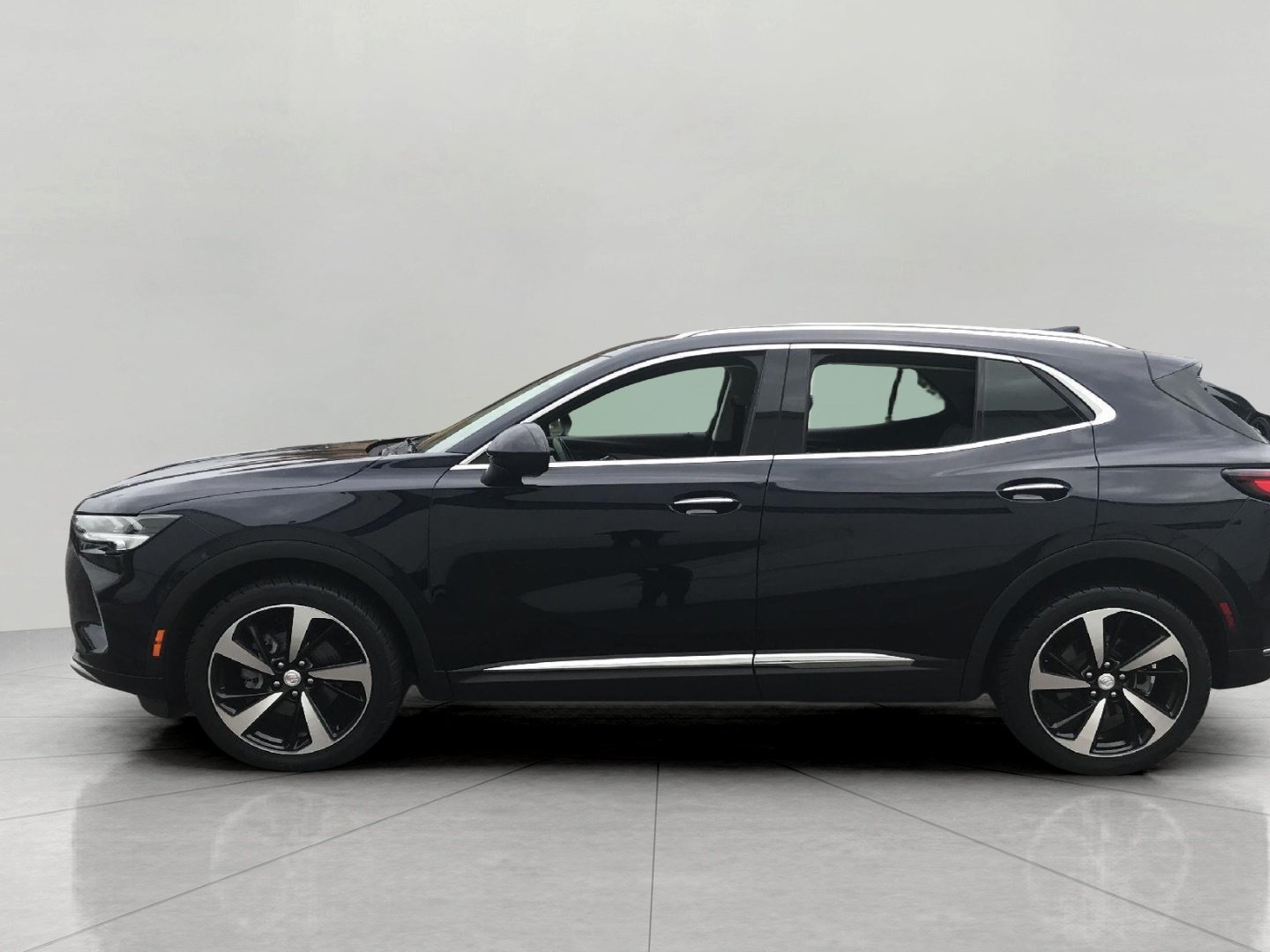 Used 2021 Buick Envision Essence w/ Technology Package I AWD/4WD image 9