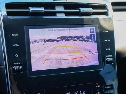 Used 2022 Hyundai Tucson SEL w/ Convenience Package FWD image 4