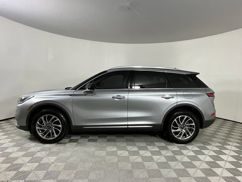 Used 2022 Lincoln Corsair FWD image 2