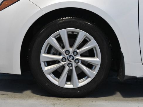 Used 2023 Toyota Corolla SE w/ SE Premium Package FWD image 24