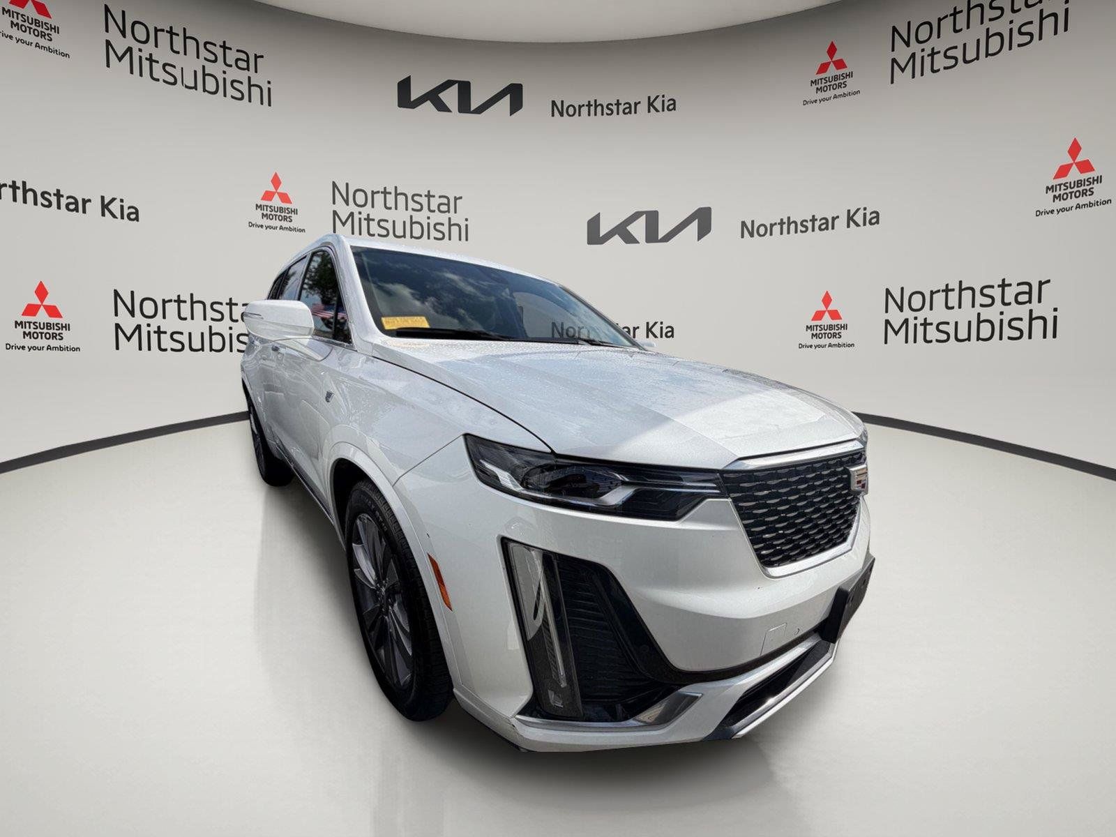 Used 2023 Cadillac XT6 Premium Luxury AWD/4WD image 5