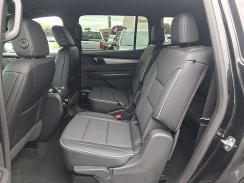 Certified 2026 Buick Enclave Preferred AWD/4WD image 10