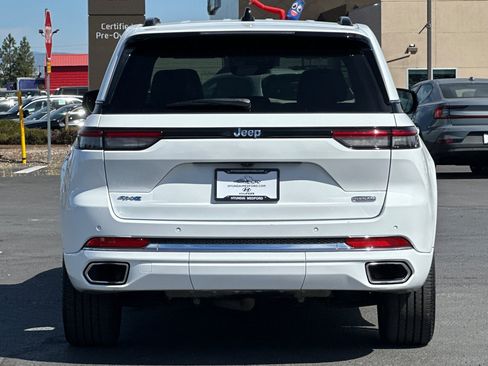 Used 2023 Jeep Grand Cherokee Overland AWD/4WD image 5