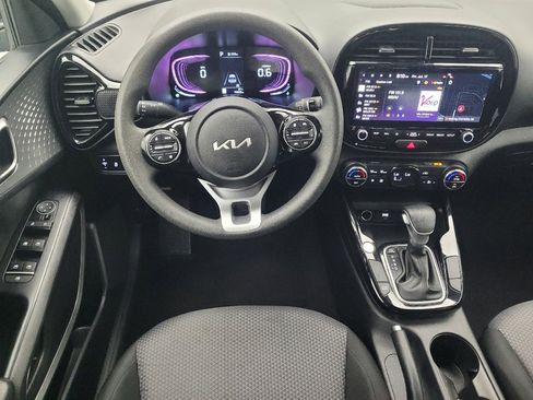 Used 2025 Kia Soul S FWD image 22