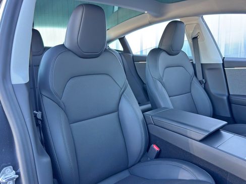 Used 2024 Tesla Model 3 Long Range image 41