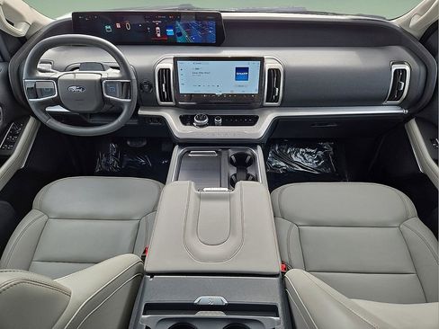 Used 2025 Ford Expedition Max Active image 16