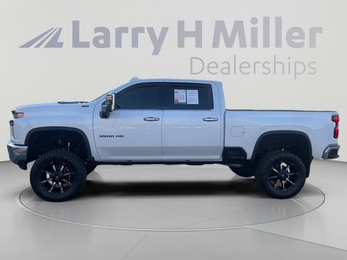 Used 2020 Chevrolet Silverado 3500 LTZ w/ LTZ Premium Package AWD/4WD image 2