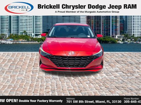 Used 2023 Hyundai Elantra SE FWD image 2