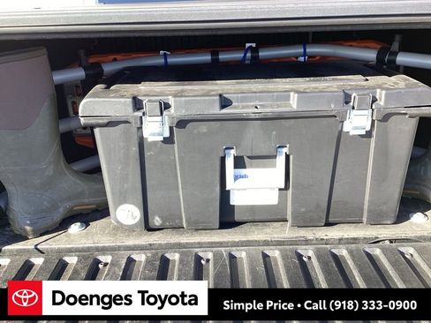 Used 2023 Toyota Tacoma Limited image 17