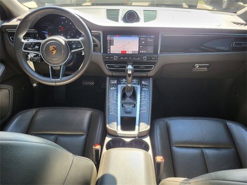 Used 2021 Porsche Macan image 2