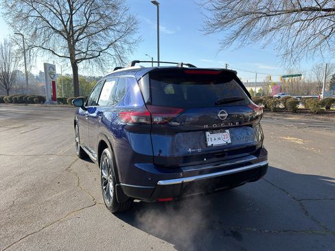 New 2026 Nissan Rogue Platinum image 5