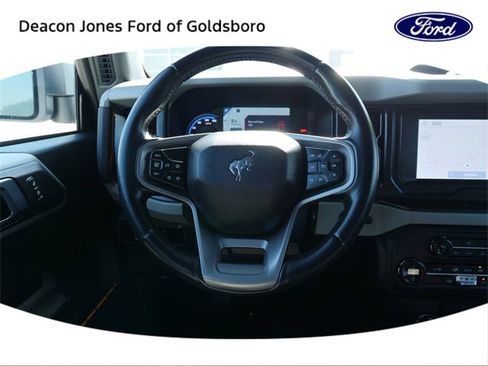 Used 2023 Ford Bronco Badlands image 17