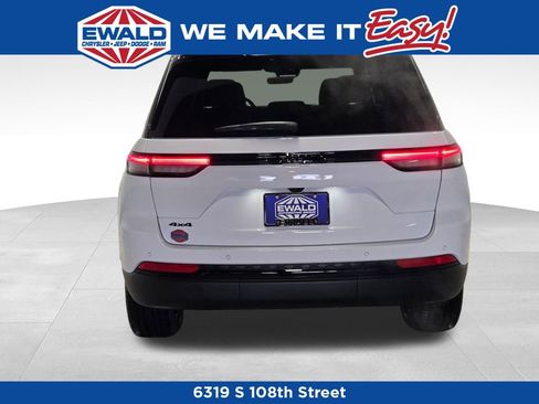 New 2025 Jeep Grand Cherokee Limited image 23