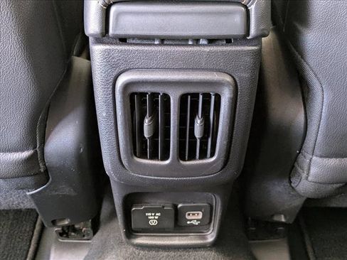 Used 2018 Jeep Compass Latitude w/ Popular Equipment Group FWD image 21
