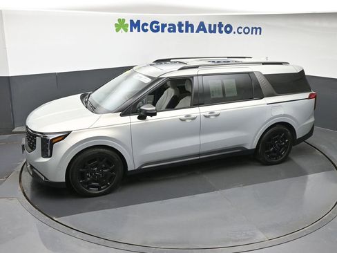 Used 2025 Kia Carnival SX w/ SX Dark Edition Package image 23