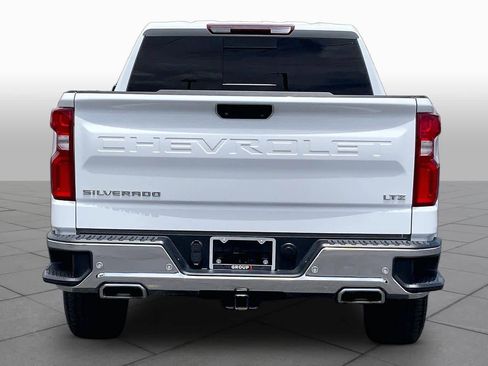 Used 2022 Chevrolet Silverado 1500 LTZ AWD/4WD image 5
