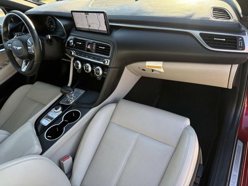 Used 2023 Genesis G70 2.0T image 10