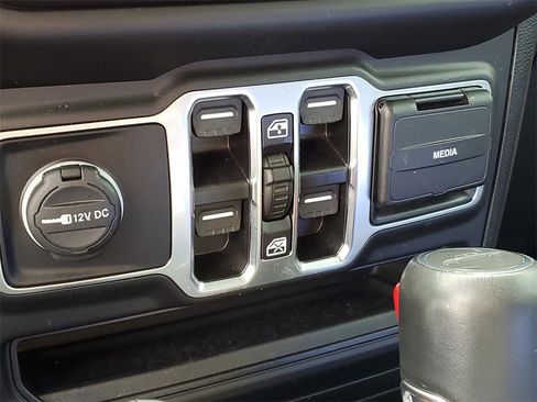 Used 2022 Jeep Gladiator Overland w/ Popular Equipment Package image 24