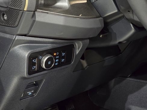 New 2025 Ford Bronco Badlands image 16