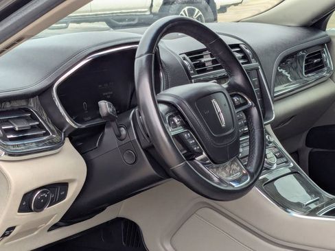 Used 2019 GMC Sierra 1500 SLT image 8