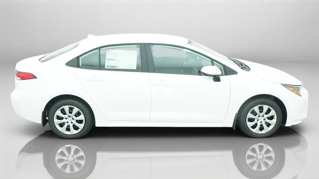 New 2027 Toyota Corolla LE FWD image 7