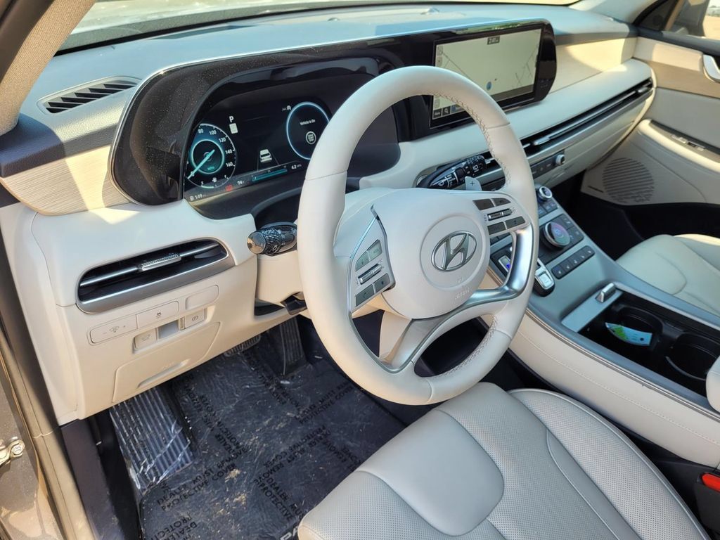 Used 2024 Hyundai Palisade Limited FWD image 10