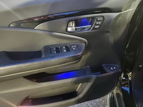 Used 2016 Honda Pilot Touring image 16