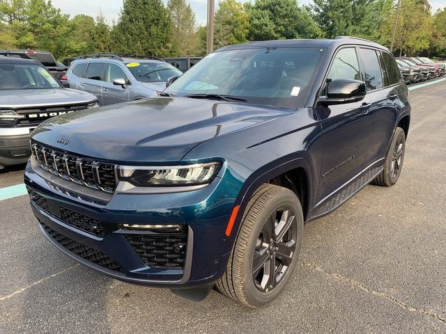 New 2027 Jeep Grand Cherokee Limited AWD/4WD image 9