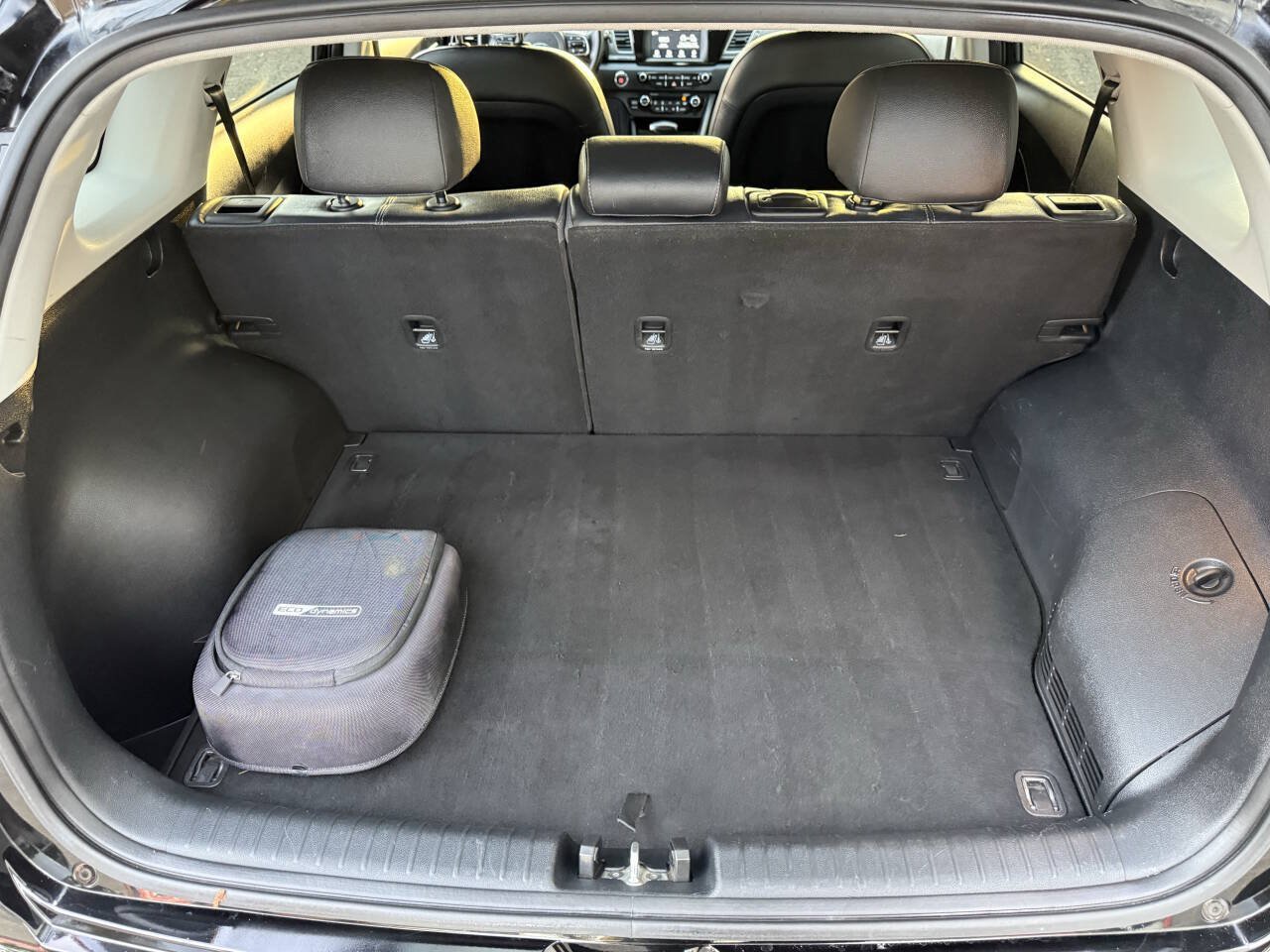 Used 2018 Kia Niro EX FWD image 17