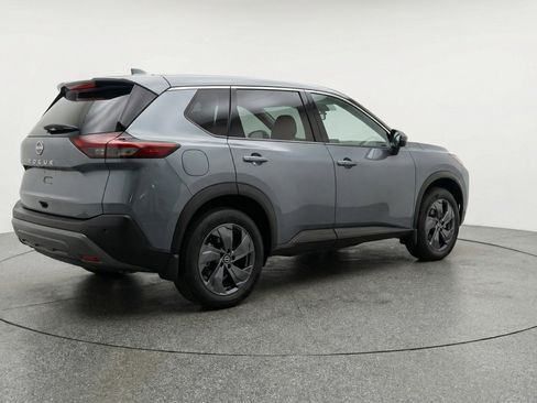Used 2025 Nissan Rogue SV FWD image 9