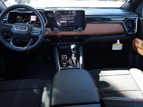 New 2026 GMC Canyon AT4 image 18