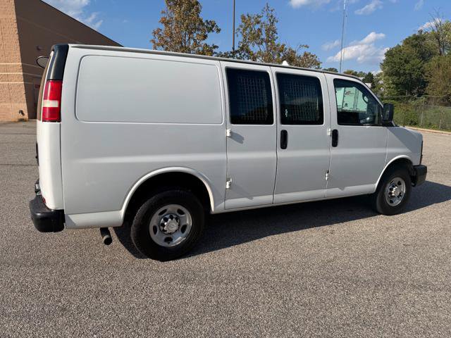 Used 2015 Chevrolet Express 2500 RWD image 40