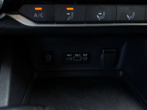 Used 2025 Nissan Sentra SV FWD image 26