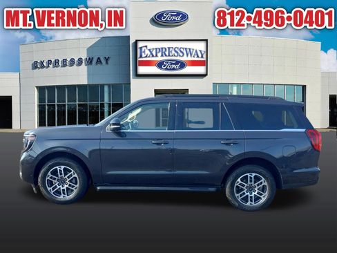 Used 2025 Ford Expedition Active AWD/4WD image 10