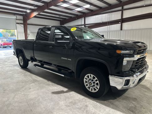 Used 2025 Chevrolet Silverado 2500 LT w/ Convenience Package image 7