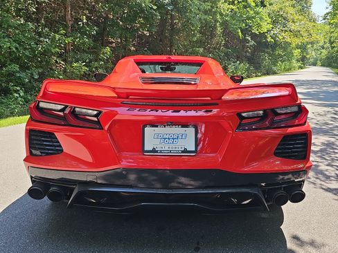 Used 2021 Chevrolet Corvette Stingray Convertible w/ Z51 Performance Package RWD image 5