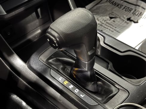 Used 2020 Chevrolet Colorado W/T image 11