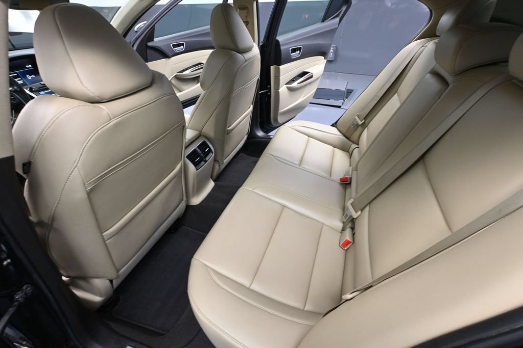 Used 2020 Acura TLX FWD image 31