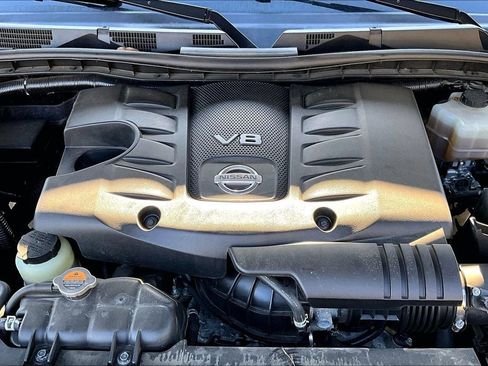 Used 2020 Nissan Armada SL image 21