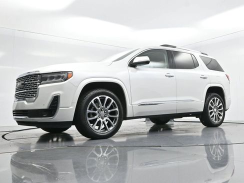 Used 2023 GMC Acadia Denali w/ Denali Ultimate Package FWD image 42