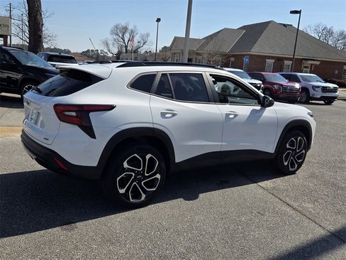 New 2026 Chevrolet Trax RS w/ Driver Confidence Package image 12